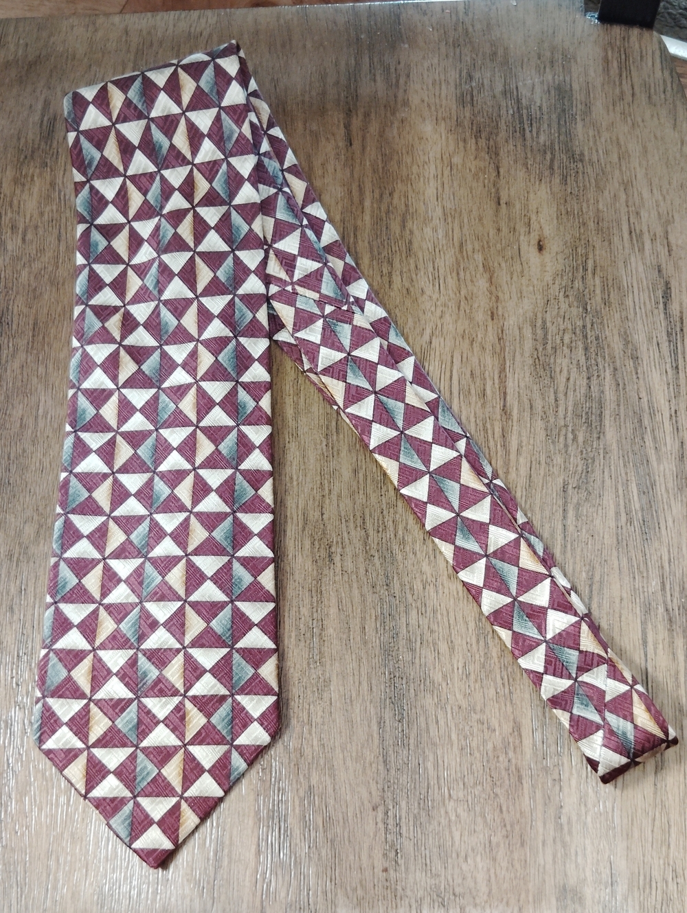 Men's Burgundy and Cream Geometric Silk Tie